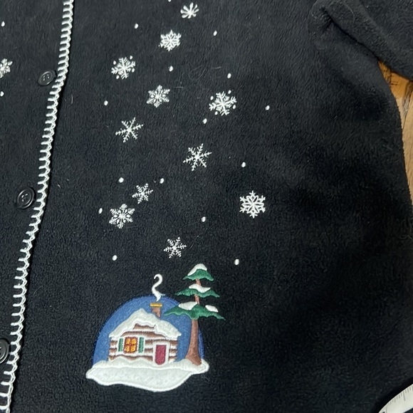C & B fleece Winter Scene Cardigan Black with Cabin Moose Snowflakes Bear Large - Picture 4 of 10